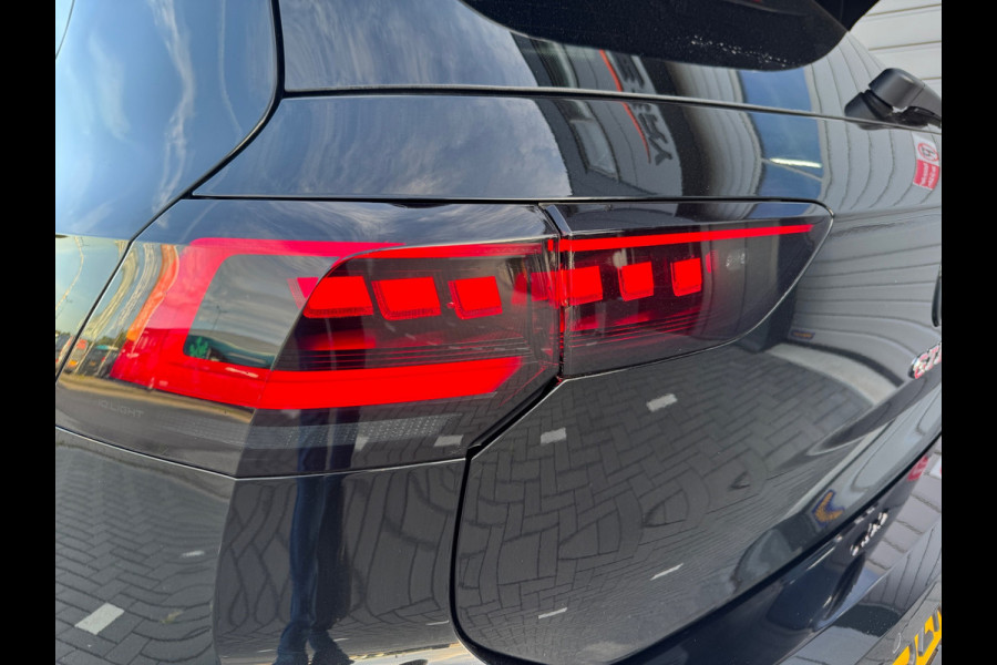 Volkswagen Golf 2.0 TSI GTI CLUBSPORT|PANO|AKRA|LEDER|HuD|IQ|BOMVOL