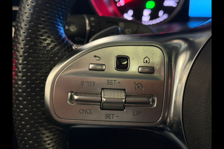 Mercedes-Benz GLC 300e 4MATIC AMG Line|Pano|Trekhaak|Camera