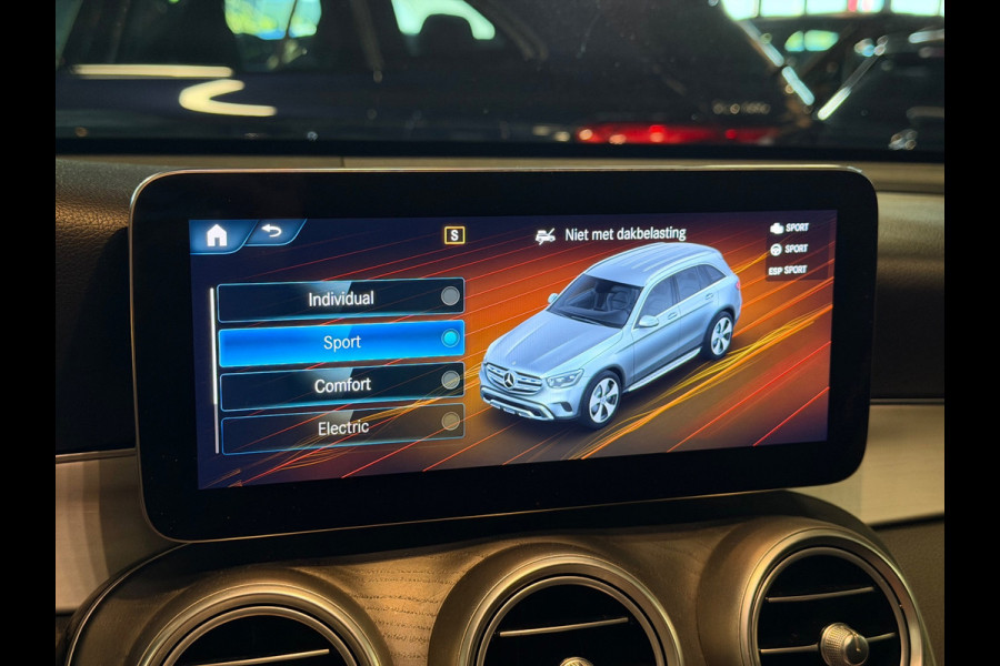 Mercedes-Benz GLC 300e 4MATIC AMG Line|Pano|Trekhaak|Camera