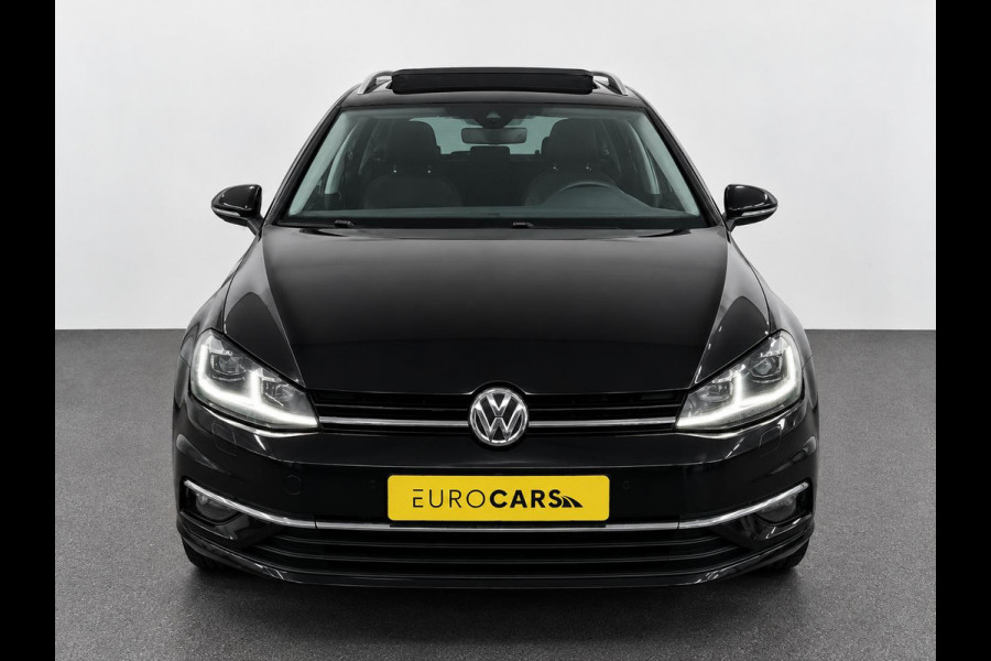 Volkswagen Golf Variant 1.5 TSI Highline 150pk Automaat Panoramadak Trekhaak Navigatie Apple Carplay Android Auto Camera Parkeersensoren Adaptive Cruise Control Full Led Stoelverwarming Climate Control Lichtmetalen velgen