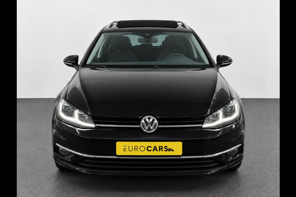 Volkswagen Golf Variant 1.5 TSI Highline 150pk Automaat Panoramadak Trekhaak Navigatie Apple Carplay Android Auto Camera Parkeersensoren Adaptive Cruise Control Full Led Stoelverwarming Climate Control Lichtmetalen velgen