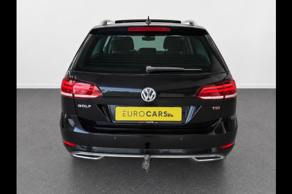 Volkswagen Golf Variant 1.5 TSI Highline 150pk Automaat Panoramadak Trekhaak Navigatie Apple Carplay Android Auto Camera Parkeersensoren Adaptive Cruise Control Full Led Stoelverwarming Climate Control Lichtmetalen velgen