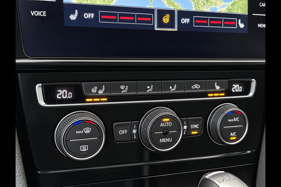 Volkswagen Golf Variant 1.5 TSI Highline 150pk Automaat Panoramadak Trekhaak Navigatie Apple Carplay Android Auto Camera Parkeersensoren Adaptive Cruise Control Full Led Stoelverwarming Climate Control Lichtmetalen velgen