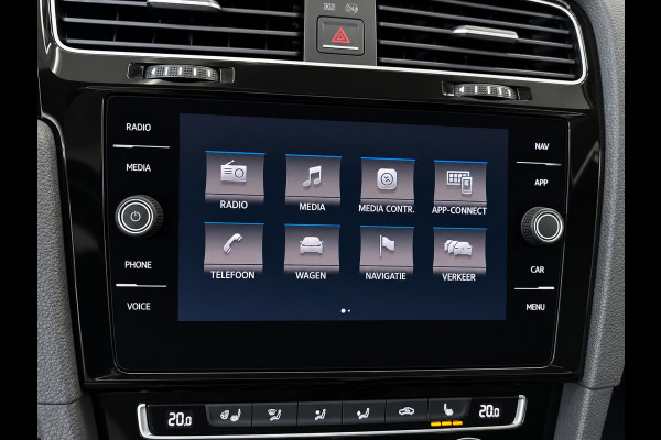 Volkswagen Golf Variant 1.5 TSI Highline 150pk Automaat Panoramadak Trekhaak Navigatie Apple Carplay Android Auto Camera Parkeersensoren Adaptive Cruise Control Full Led Stoelverwarming Climate Control Lichtmetalen velgen