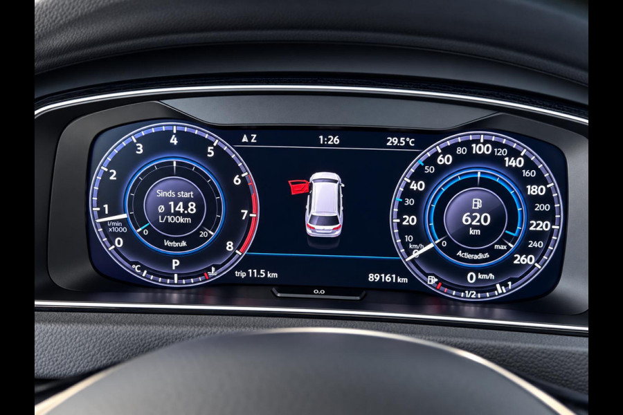 Volkswagen Golf Variant 1.5 TSI Highline 150pk Automaat Panoramadak Trekhaak Navigatie Apple Carplay Android Auto Camera Parkeersensoren Adaptive Cruise Control Full Led Stoelverwarming Climate Control Lichtmetalen velgen
