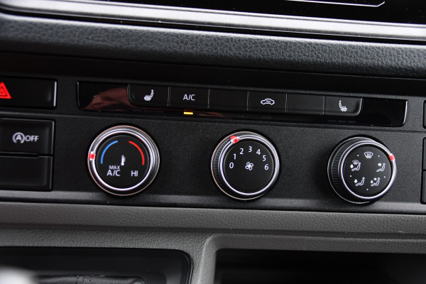 Volkswagen Crafter 35 2.0 TDI L3H3 PB Edition Adaptieve Cruise, Camera, LED, Carplay, Trekhaak, Automaat, 140pk, Sensoren, Multimedia, Uniek!