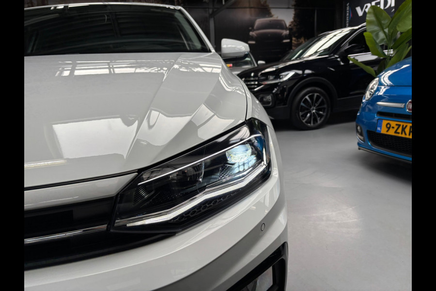 Volkswagen Polo 1.0 TSI Highline Business R / Carplay