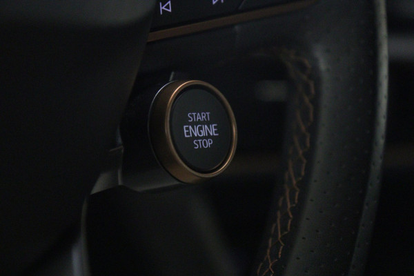 CUPRA Formentor 1.4 e-Hybrid VZ Copper Edition Performance 245PK PANO/LEER/CAMERA/SFEERV/MEMORY/BOMVOL