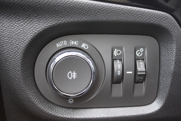 Opel CORSA-E Business Edition 50 kWh | Camera | BLIS | Camera | Dealer onderhouden