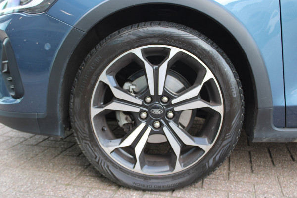Ford FOCUS Wagon 1.0 EcoBoost Hybrid Active X | Leder! | Adaptieve cruise | Trekhaak | Camera | BLIS