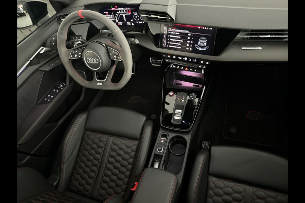 Audi RS3 Sportback 2.5 TFSI quattro Pano|Memory|HuD|B&O|Keyless|360