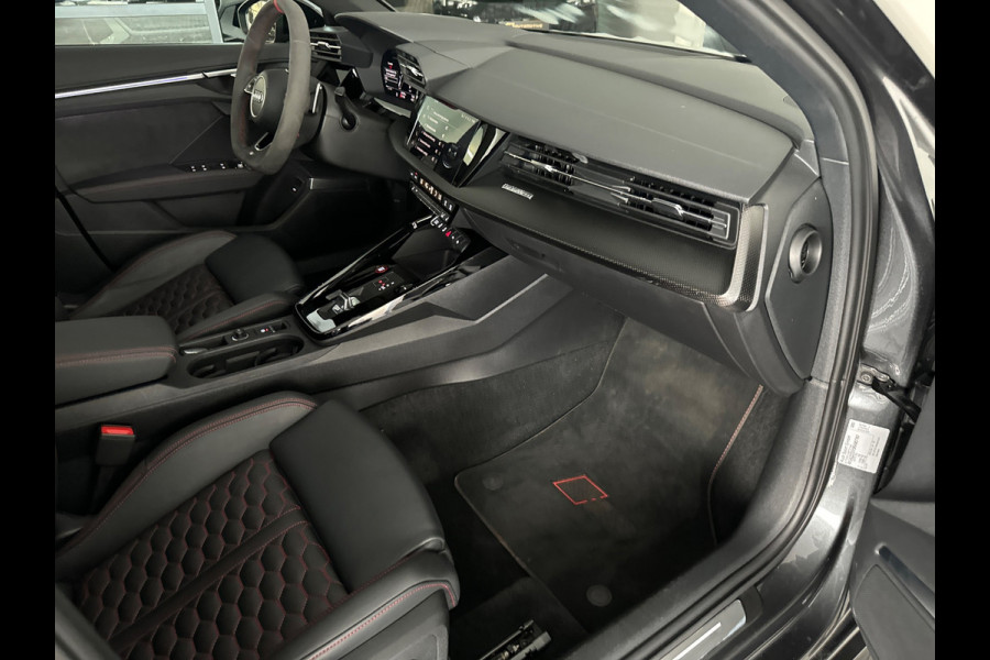 Audi RS3 Sportback 2.5 TFSI quattro Pano|Memory|HuD|B&O|Keyless|360
