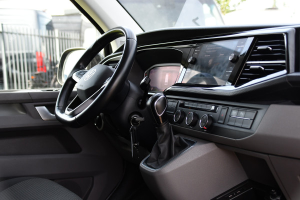 Volkswagen Transporter 2.0 TDI L2H1 30 Bulli Virtual, Cruise, Camera, Carplay, LED, Automaat, 150pk, Multimedia, Sensoren, Airco, Uniek!