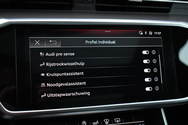 Audi RS6 Avant 4.0 TFSI quattro Nardo Ceramic Pano Trekh Sportuitl HUD ACC Dynamic+ 4WS