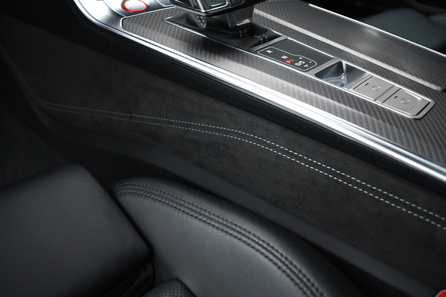 Audi RS6 Avant 4.0 TFSI quattro Nardo Ceramic Pano Trekh Sportuitl HUD ACC Dynamic+ 4WS