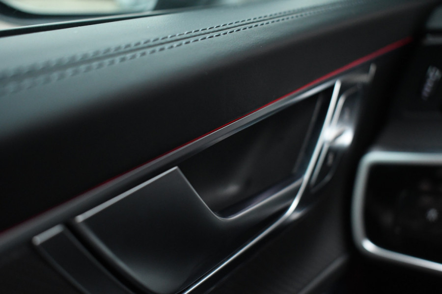 Audi RS6 Avant 4.0 TFSI quattro Nardo Ceramic Pano Trekh Sportuitl HUD ACC Dynamic+ 4WS