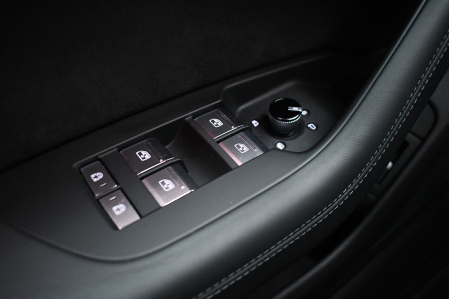 Audi RS6 Avant 4.0 TFSI quattro Nardo Ceramic Pano Trekh Sportuitl HUD ACC Dynamic+ 4WS