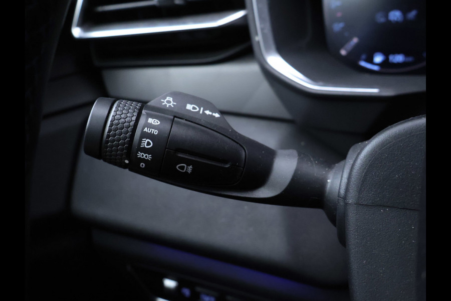Lynk & Co 01 1.5 Sport (APPLE CARPLAY,SCHUIFDAK,CAMERA,360 VIEW,STOELVERWARMING,CLIMATE,CRUISE,LED,GETINT,SPORTSTOELEN,LM VELGEN)