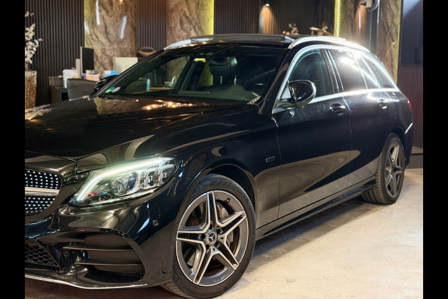 Mercedes-Benz C-Klasse Estate 300 e AMG Line|Pano|Sfeer|Bomvol!