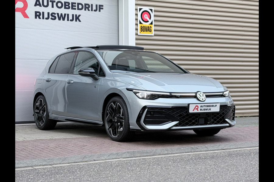 Volkswagen Golf 1.5 eTSI R-Line Pano/HuD/IQ.Light/Camera