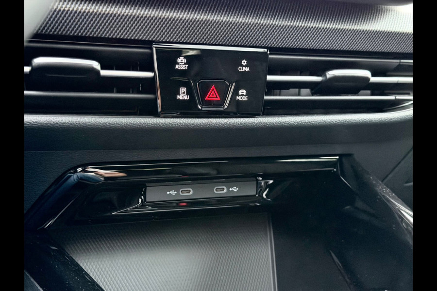 Volkswagen Golf 1.5 eTSI R-Line Pano/HuD/IQ.Light/Camera