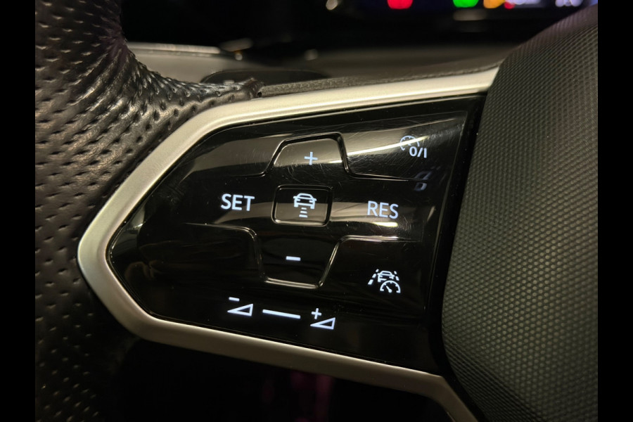Volkswagen Golf 2.0 TSI GTI Perfomance|PANO|BOMVOL!