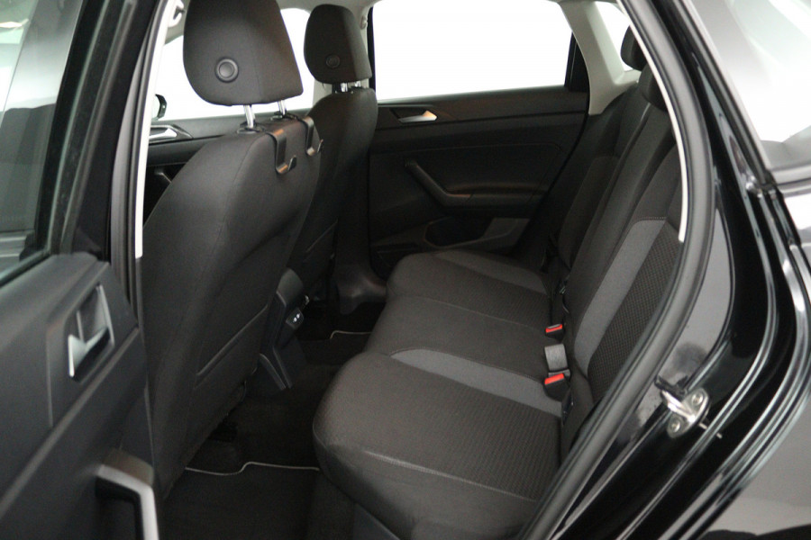 Volkswagen Polo 1.0 TSI Life Business (CAMERA, STOELVERWARMING, CRUISE ADAPTIEF, PARKEERSENSOREN)