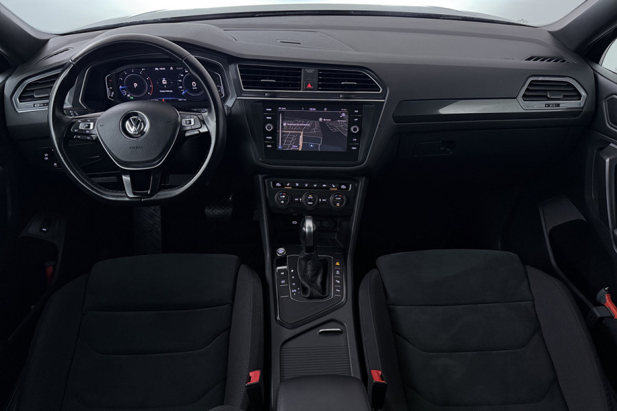 Volkswagen Tiguan Allspace 1.5 TSI Highline Business R 7p (PANORAMADAK, STOELVERWARMING, CAMERA, NAVIGATIE)