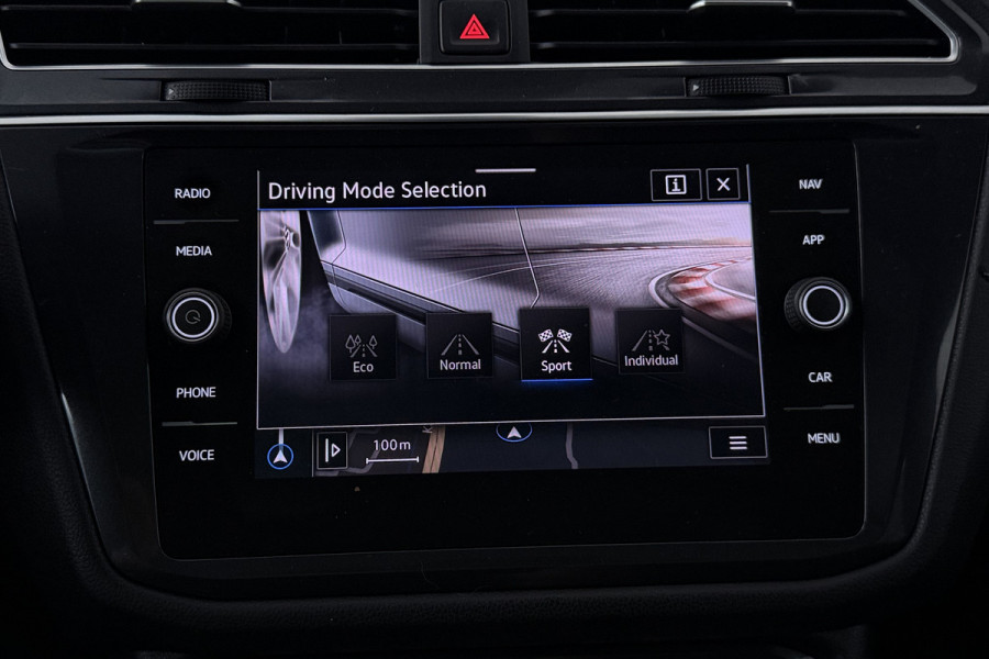 Volkswagen Tiguan Allspace 1.5 TSI Highline Business R 7p (PANORAMADAK, STOELVERWARMING, CAMERA, NAVIGATIE)