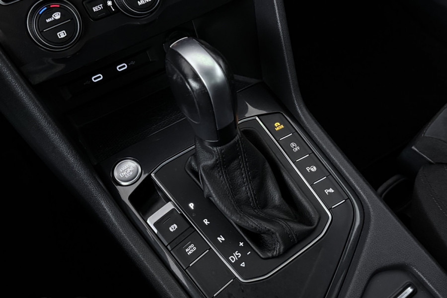Volkswagen Tiguan Allspace 1.5 TSI Highline Business R 7p (PANORAMADAK, STOELVERWARMING, CAMERA, NAVIGATIE)