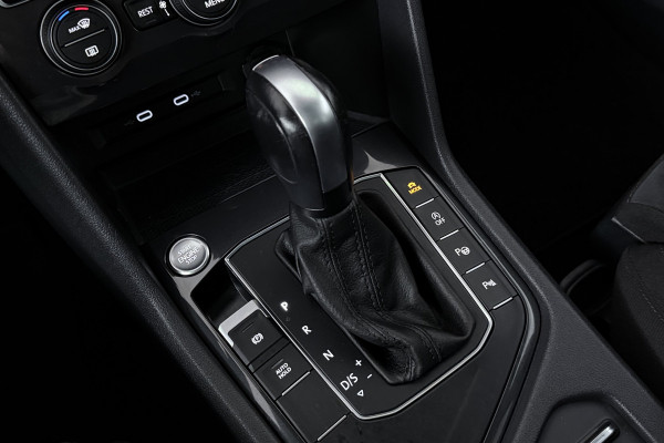 Volkswagen Tiguan Allspace 1.5 TSI Highline Business R 7p (PANORAMADAK, STOELVERWARMING, CAMERA, NAVIGATIE)