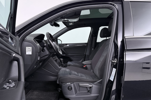 Volkswagen Tiguan Allspace 1.5 TSI Highline Business R 7p (PANORAMADAK, STOELVERWARMING, CAMERA, NAVIGATIE)