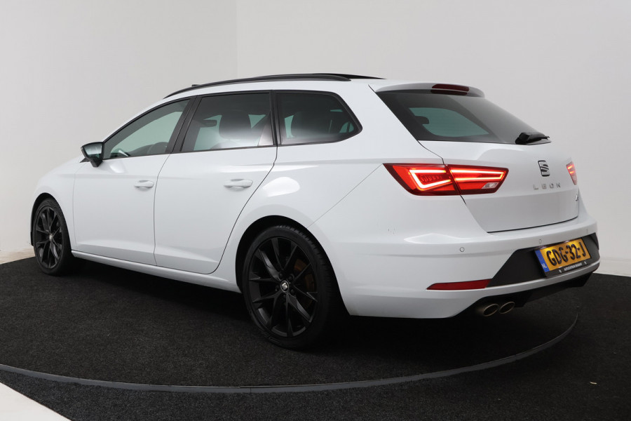 Seat Leon ST 1.5 TSI FR Ultimate Edition Black (PANORAMADAK, STOELVERWARMING, TREKHAAK AF, BEATS AUDIO, DIGITALE COCKPIT)