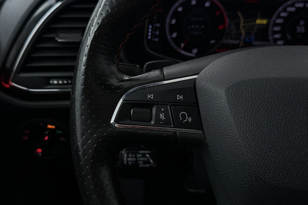 Seat Leon ST 1.5 TSI FR Ultimate Edition Black (PANORAMADAK, STOELVERWARMING, TREKHAAK AF, BEATS AUDIO, DIGITALE COCKPIT)