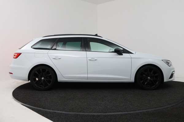 Seat Leon ST 1.5 TSI FR Ultimate Edition Black (PANORAMADAK, STOELVERWARMING, TREKHAAK AF, BEATS AUDIO, DIGITALE COCKPIT)