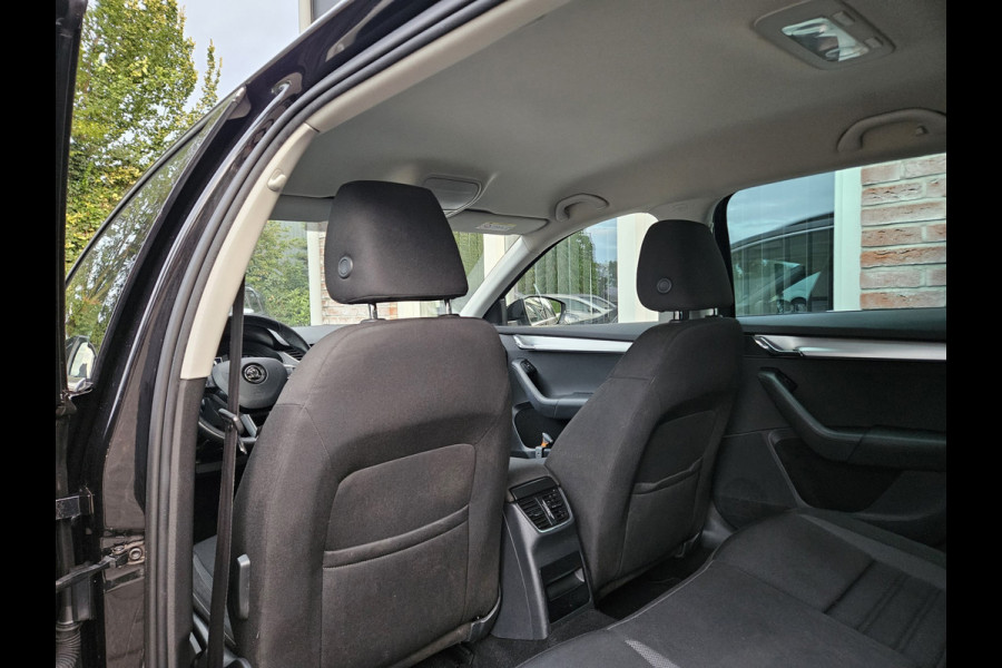 Škoda Octavia Combi 1.0 TSI Trekhaak! Carplay! Airco/Clima! Navigatie! Cruise Control! Nette Auto! Dealer Onderhouden!