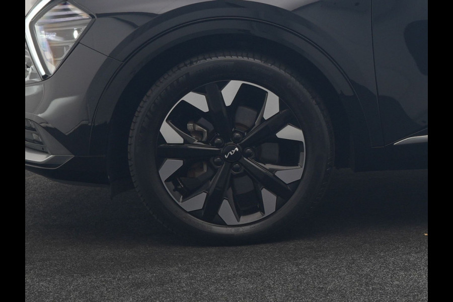 Kia Sportage 1.6 T-GDi PHEV AWD DynamicPlusLine 265pk Dealer O.H | Trekhaak Afn. | Panodak | Adaptive Cruise | 360 Camera | Harman / Kardon | Lederen Sportstoelen Memory & Ventilatie | Keyless | Apple Carplay | Blis | Stoelen & Stuur Verwarmd | Virtual | Navigatie | 19"L.M | Plug In Hybrid