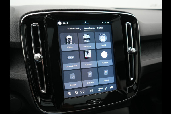 Volvo XC40 Recharge Ultimate 69 kWh 231pk Dealer O.H. | Panodak | Warmtepomp | 360 Camera | Adaptive Cruise | Harman / Kardon | Sportstoelen Memory & Verwarmd | Blis | Keyless | Pilot Assist | Apple Carplay | Stuur Verwarmd | Google Assistent &  | 20"L.M |