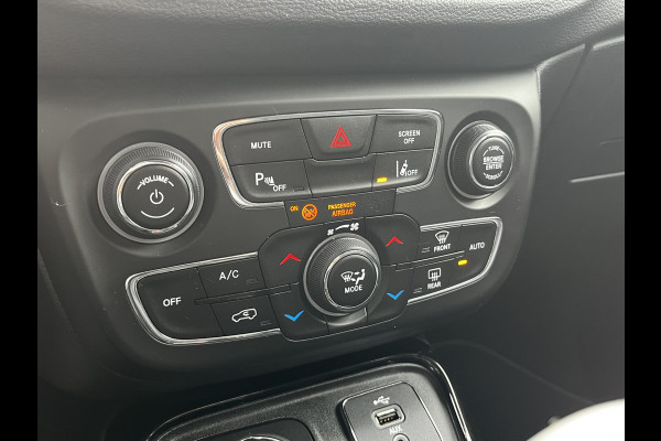 Jeep Compass 1.4 MultiAir Limited 4x4 170pk/125kW Automaat 9-traps | ACC | Elektr. achterklep | Beats | Apple / Android Carplay | Keyless | Two-tone lak etc. etc.