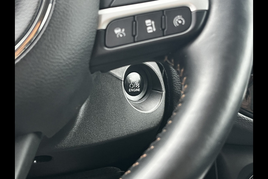 Jeep Compass 1.4 MultiAir Limited 4x4 170pk/125kW Automaat 9-traps | ACC | Elektr. achterklep | Beats | Apple / Android Carplay | Keyless | Two-tone lak etc. etc.
