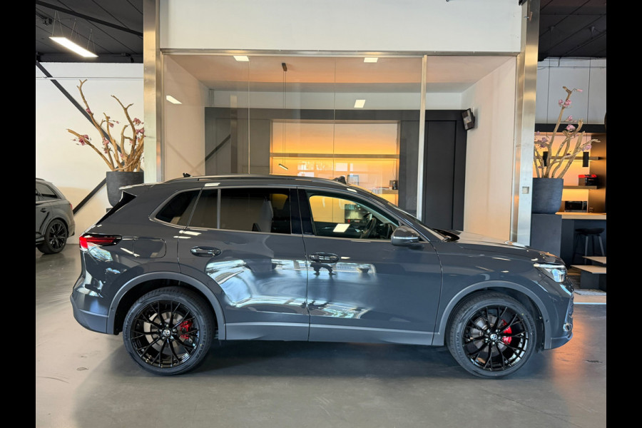 Volkswagen Tiguan 1.5 eTSI Panorama Sfeerverl. Blackstyle 1e eigenaar