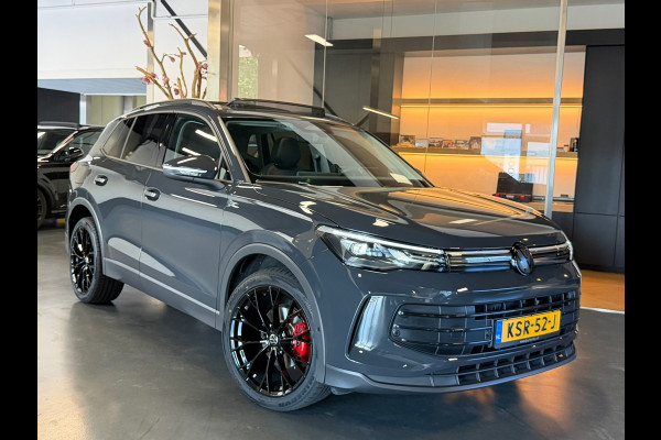 Volkswagen Tiguan 1.5 eTSI Panorama Sfeerverl. Blackstyle 1e eigenaar