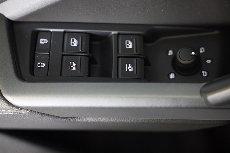 Audi Q3 45 TFSI e RSQ3 Look / Camera / Cc / Lane Assist / Digital Cockpit / S Line Zetels / Open Panoramadak / Pdc / Matrix / 19 I