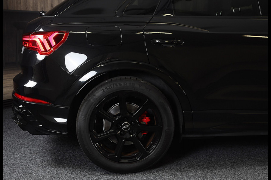 Audi Q3 45 TFSI e RSQ3 Look / Camera / Cc / Lane Assist / Digital Cockpit / S Line Zetels / Open Panoramadak / Pdc / Matrix / 19 I