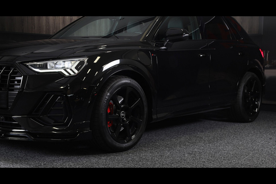 Audi Q3 45 TFSI e RSQ3 Look / Camera / Cc / Lane Assist / Digital Cockpit / S Line Zetels / Open Panoramadak / Pdc / Matrix / 19 I