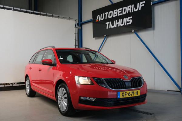 Škoda Octavia Combi 1.0 TSI Greentech Ambition Automaat - Airco, Cruise, Navi, PDC, Carplay, Trekhaak.