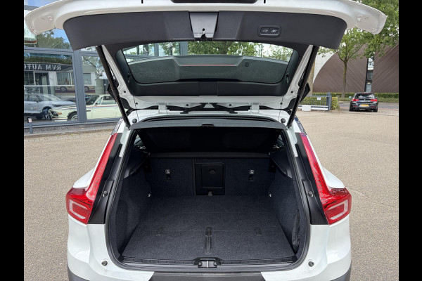 Volvo XC40 Recharge Plus 70 kWh | SOH 98% | PILOT ASSIST ACC | ELEKTRISCHE ACHTERKLEP | STOEL + STUURVERWARMING | ACHTERUITRIJCAMERA |