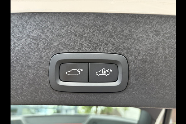 Volvo XC40 Recharge Plus 70 kWh | SOH 98% | PILOT ASSIST ACC | ELEKTRISCHE ACHTERKLEP | STOEL + STUURVERWARMING | ACHTERUITRIJCAMERA |