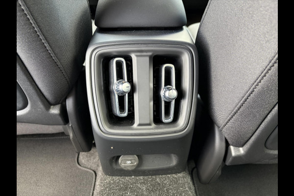 Volvo XC40 Recharge Plus 70 kWh | SOH 98% | PILOT ASSIST ACC | ELEKTRISCHE ACHTERKLEP | STOEL + STUURVERWARMING | ACHTERUITRIJCAMERA |