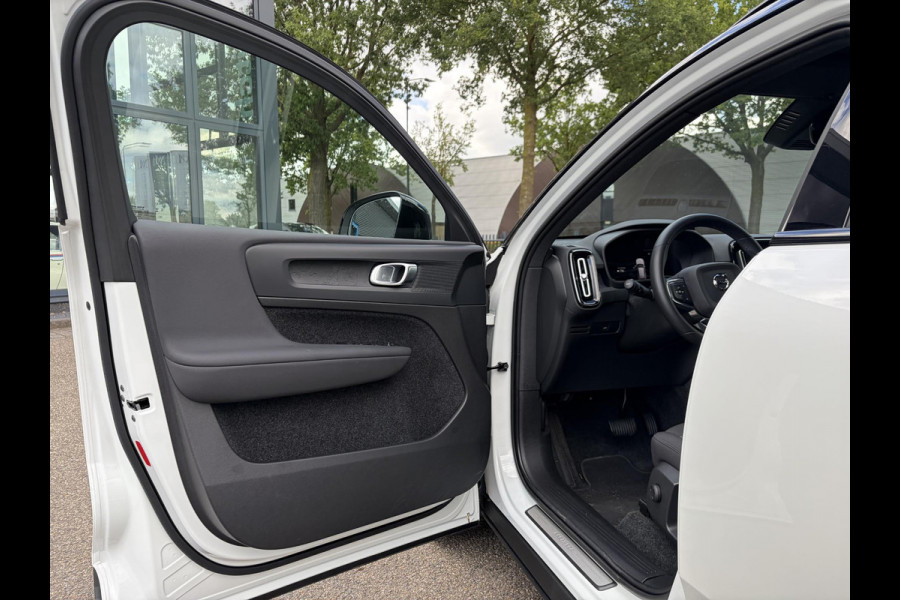 Volvo XC40 Recharge Plus 70 kWh | SOH 98% | PILOT ASSIST ACC | ELEKTRISCHE ACHTERKLEP | STOEL + STUURVERWARMING | ACHTERUITRIJCAMERA |